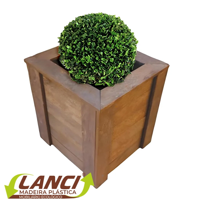 Cachepô sustentável feito de plástico reciclado