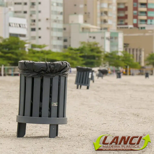 Fábrica de lixeira de praia no Rio Branco do Sul