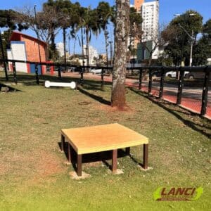 Ambiente interno Parque Pet feito em Madeira Plástica